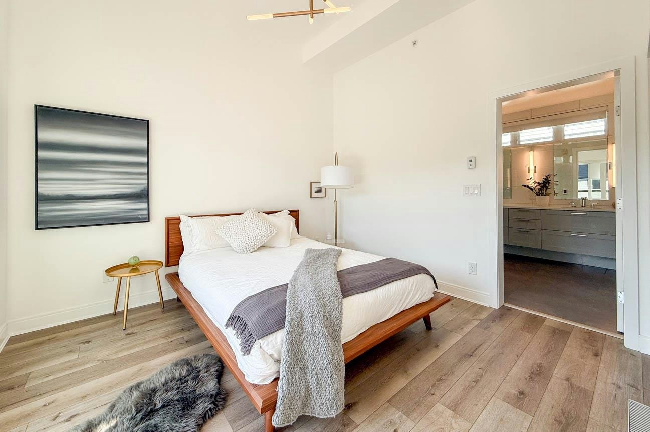 113-515 E 2nd Street, North Vancouver, BC, V7L 1E1 - 26