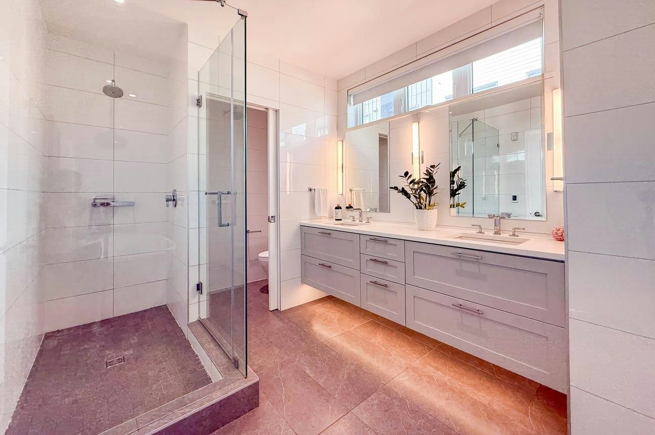 113-515 E 2nd Street, North Vancouver, BC, V7L 1E1 - 36