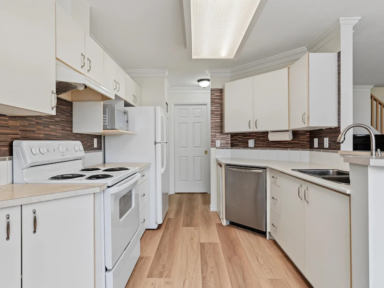 204-5464 201a Street, Langley, BC, V3A 1S8 - 10