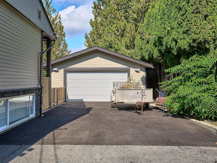 21673 River Road, Maple Ridge, BC, V2X 2B8 - 10