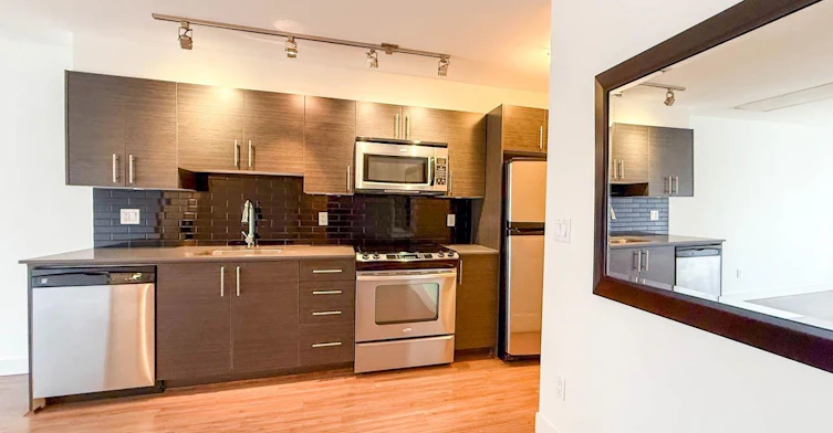 302-1533 E 8th Avenue, Vancouver, BC, V5N 0A4 - 7