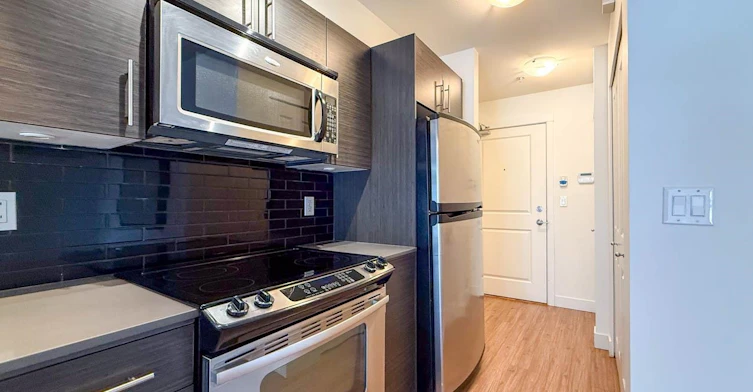 302-1533 E 8th Avenue, Vancouver, BC, V5N 0A4 - 3