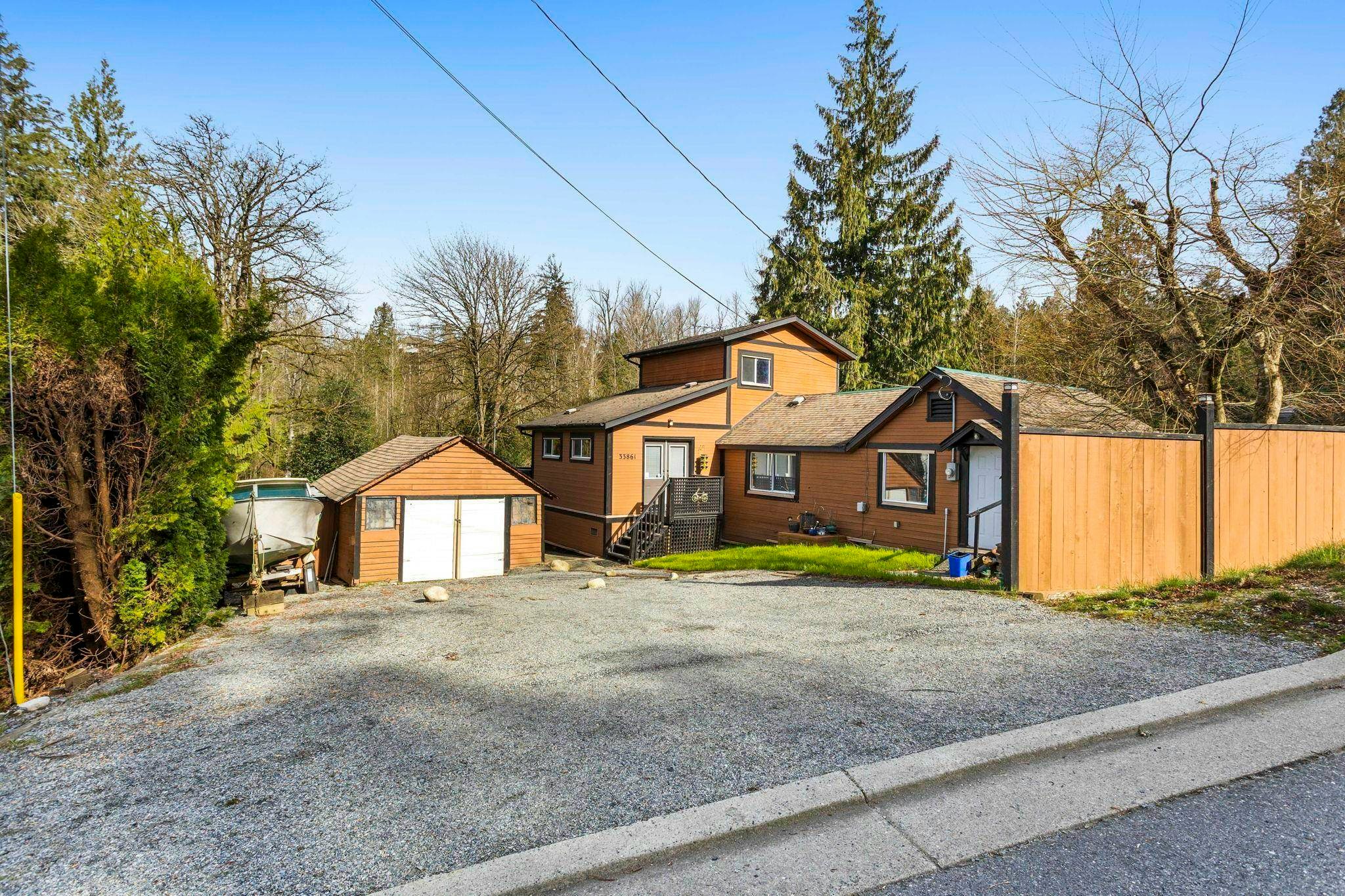 33861 Prentis Avenue, Mission, BC, V2V 2J7 - 2