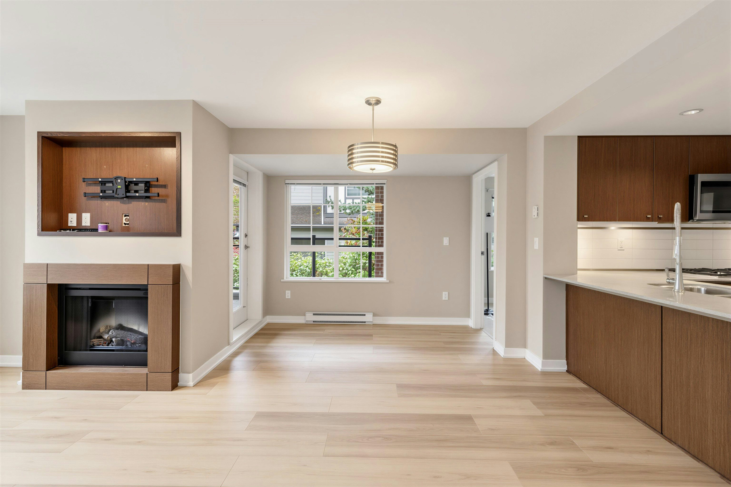 205-2940 King George Boulevard, Surrey, BC, V4P 1A2 - 16