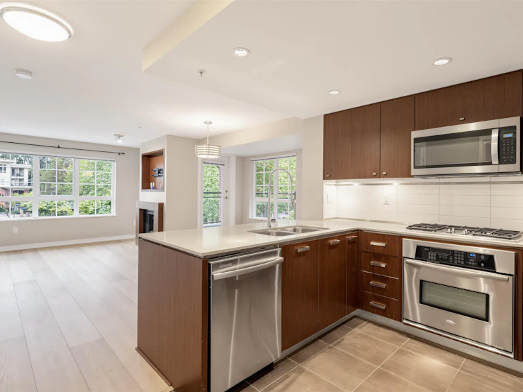 205-2940 King George Boulevard, Surrey, BC, V4P 1A2 - 7
