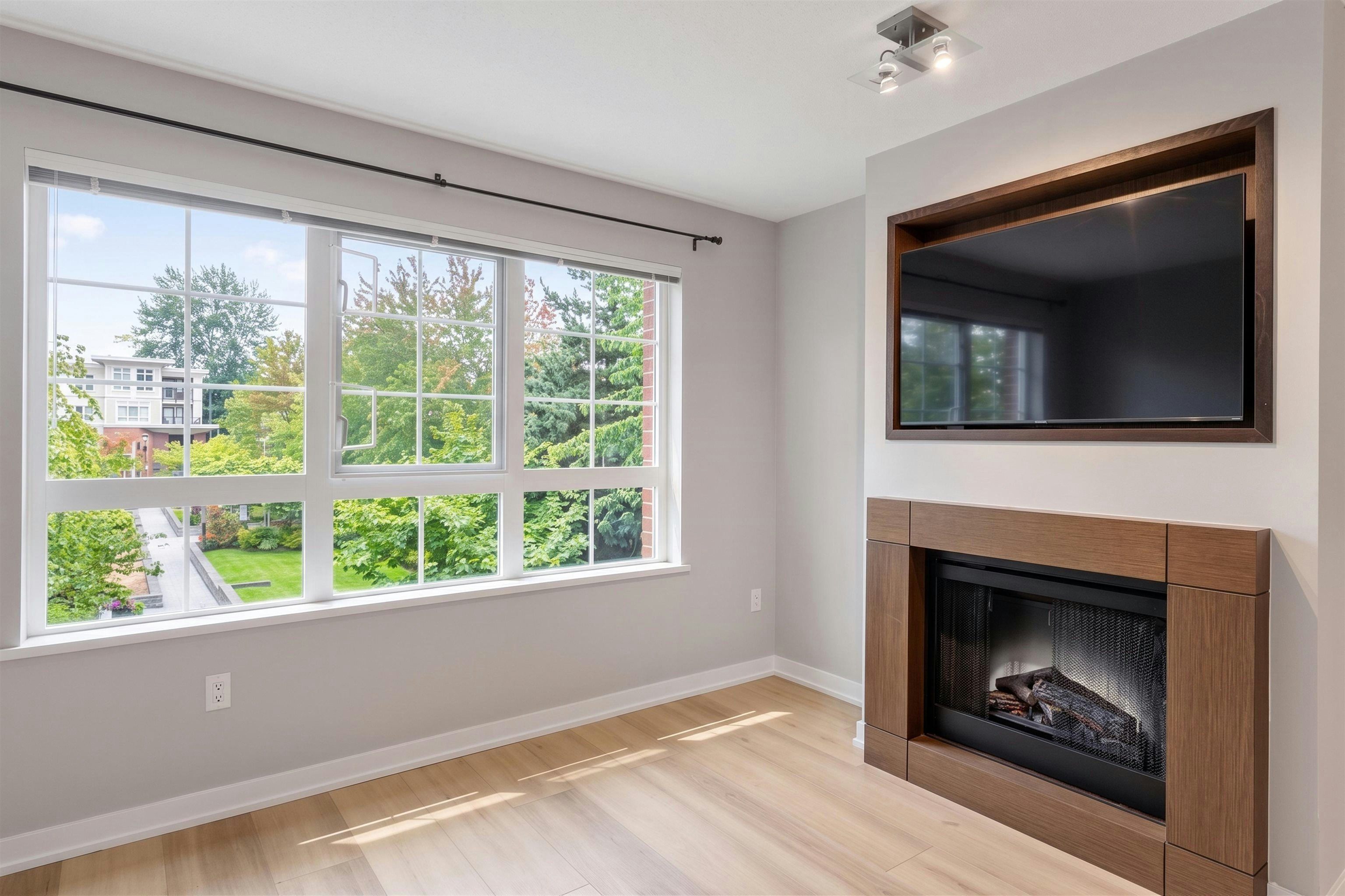 205-2940 King George Boulevard, Surrey, BC, V4P 1A2 - 9