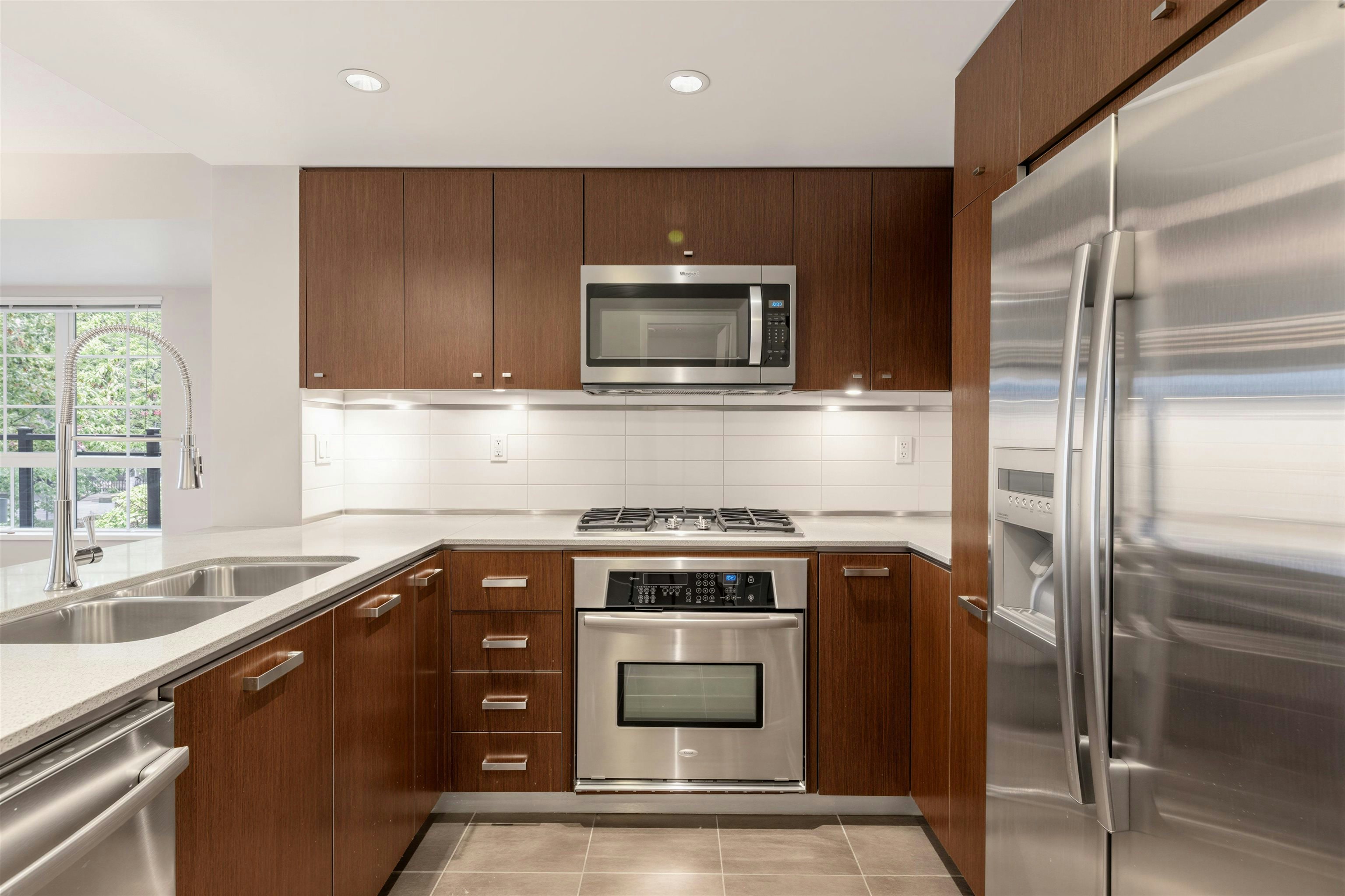 205-2940 King George Boulevard, Surrey, BC, V4P 1A2 - 8