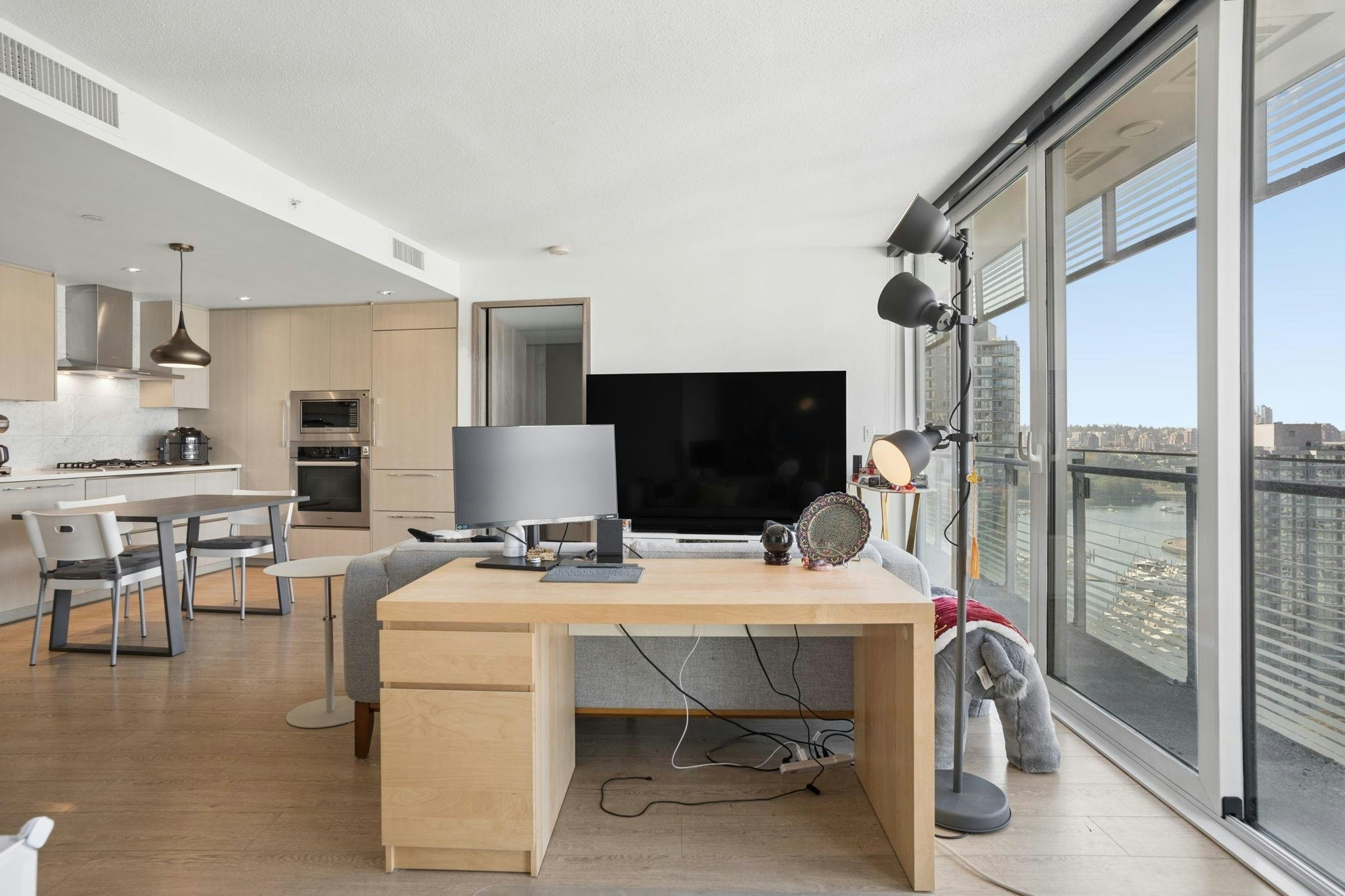 2401-89 Nelson Street, Vancouver, BC, V6Z 0E7 - 13