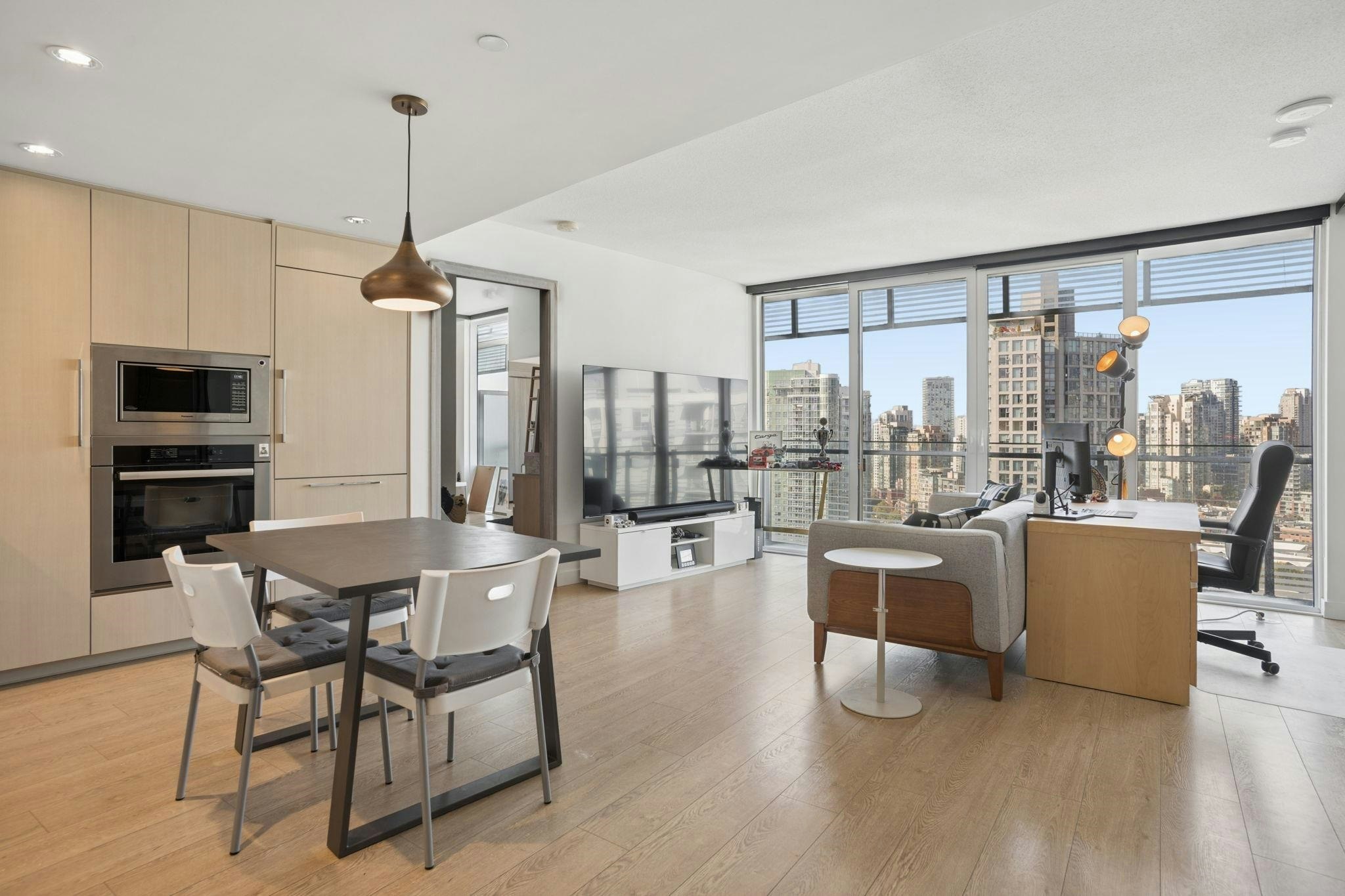 2401-89 Nelson Street, Vancouver, BC, V6Z 0E7 - 11