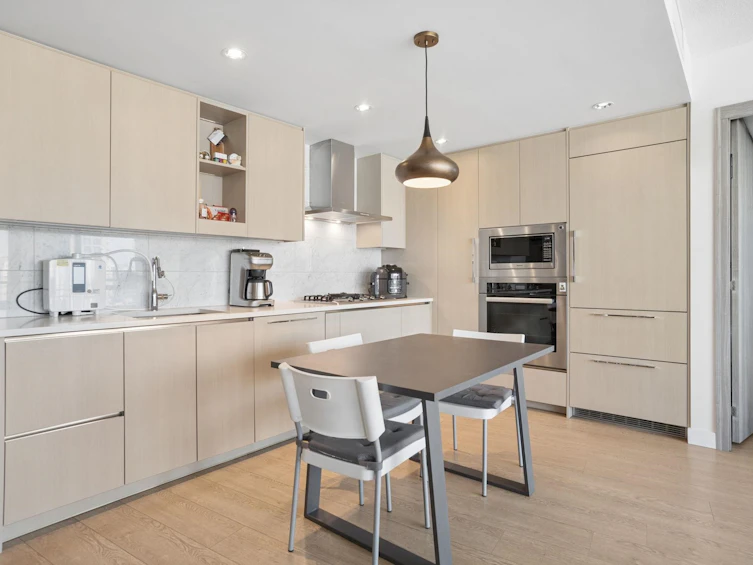 2401-89 Nelson Street, Vancouver, BC, V6Z 0E7 - 8