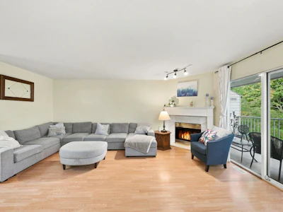 6-32339 7 Avenue - 4