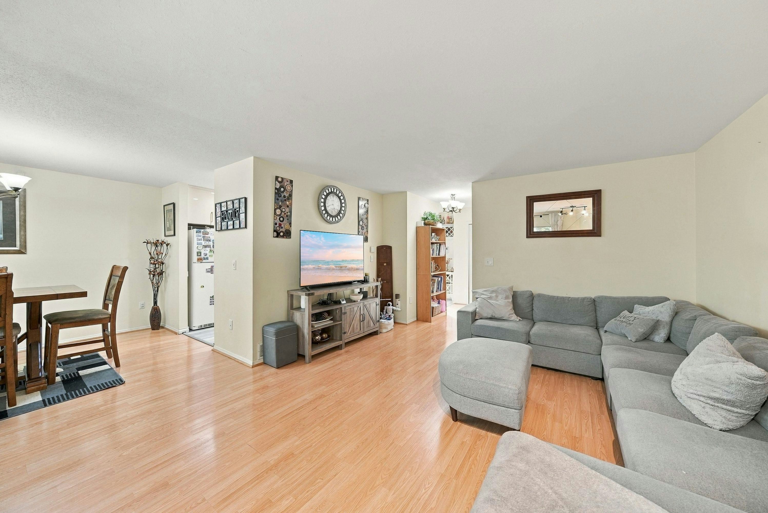 6-32339 7 Avenue - 5