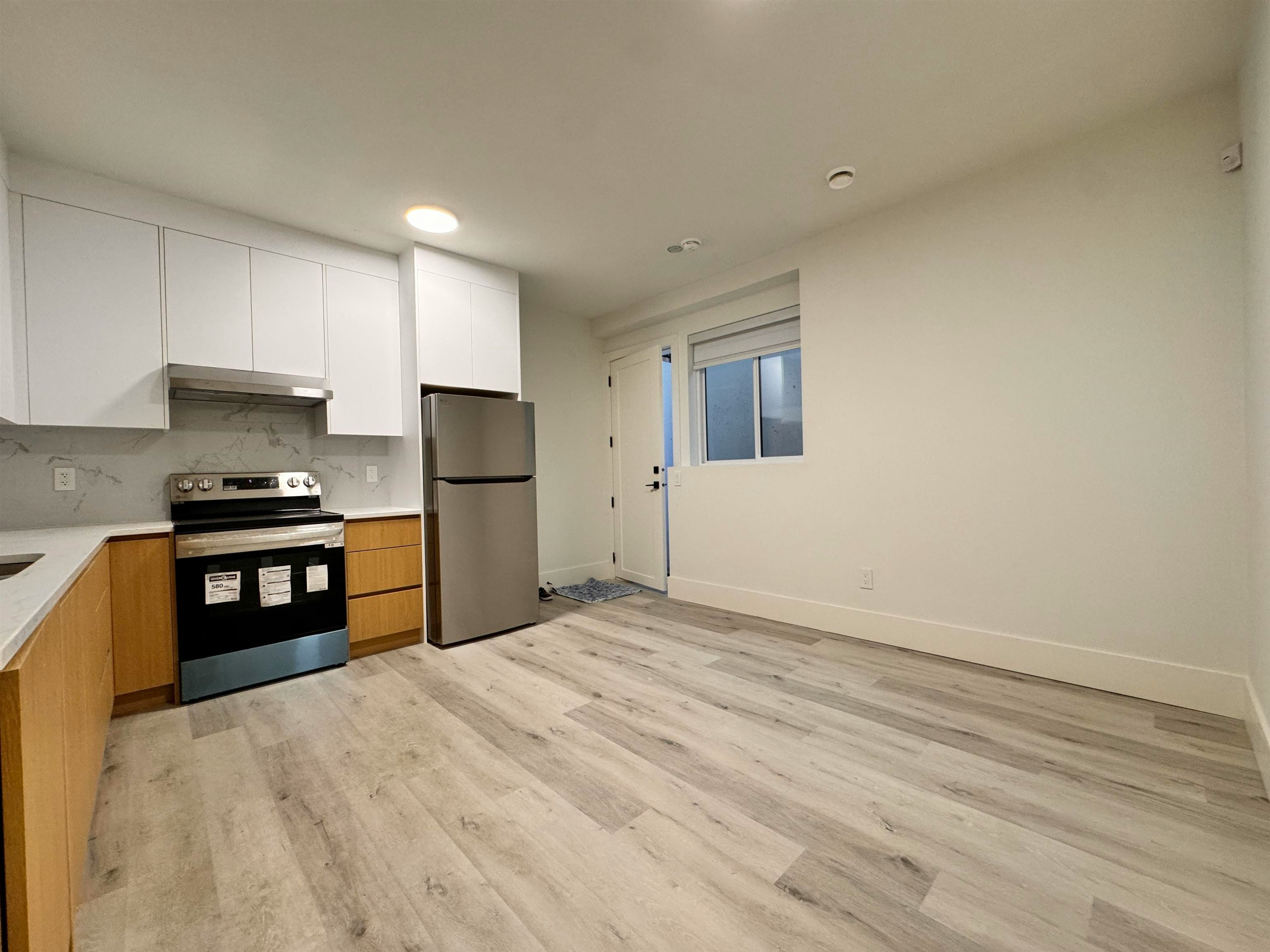B1-4018 Nithsdale Street, Burnaby, BC, V5G 1P6 - 3