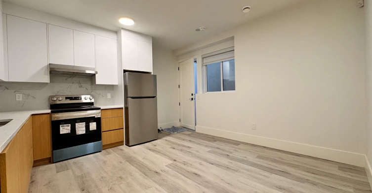 B1-4018 Nithsdale Street, Burnaby, BC, V5G 1P6 - 3