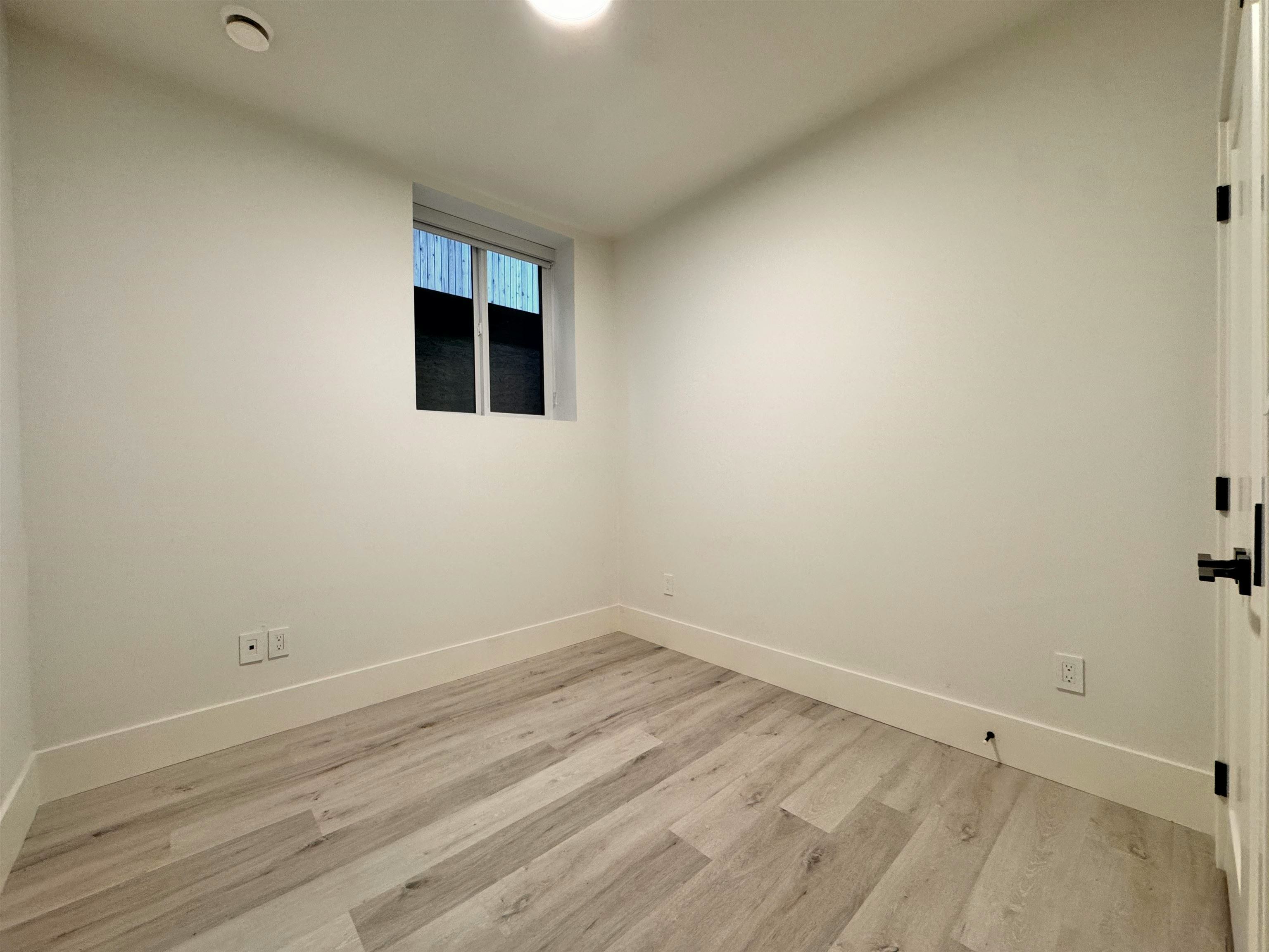 B1-4018 Nithsdale Street, Burnaby, BC, V5G 1P6 - 8