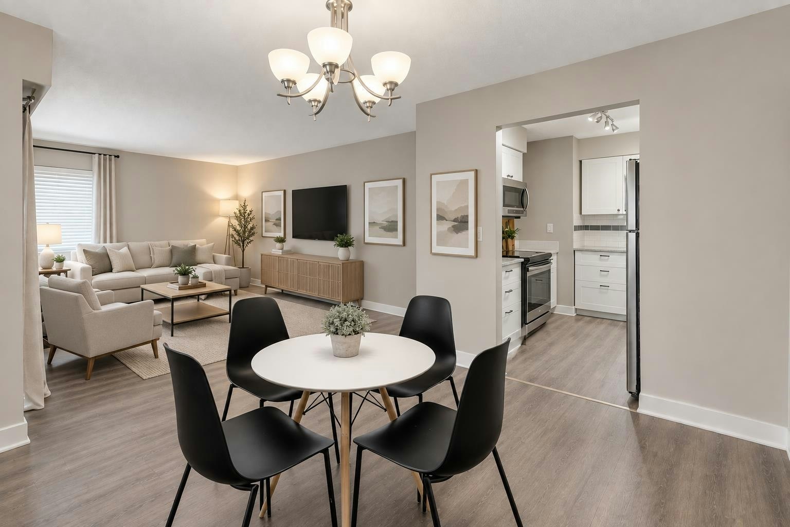 207-1544 Fir Street, Surrey, BC, V4B 4B7