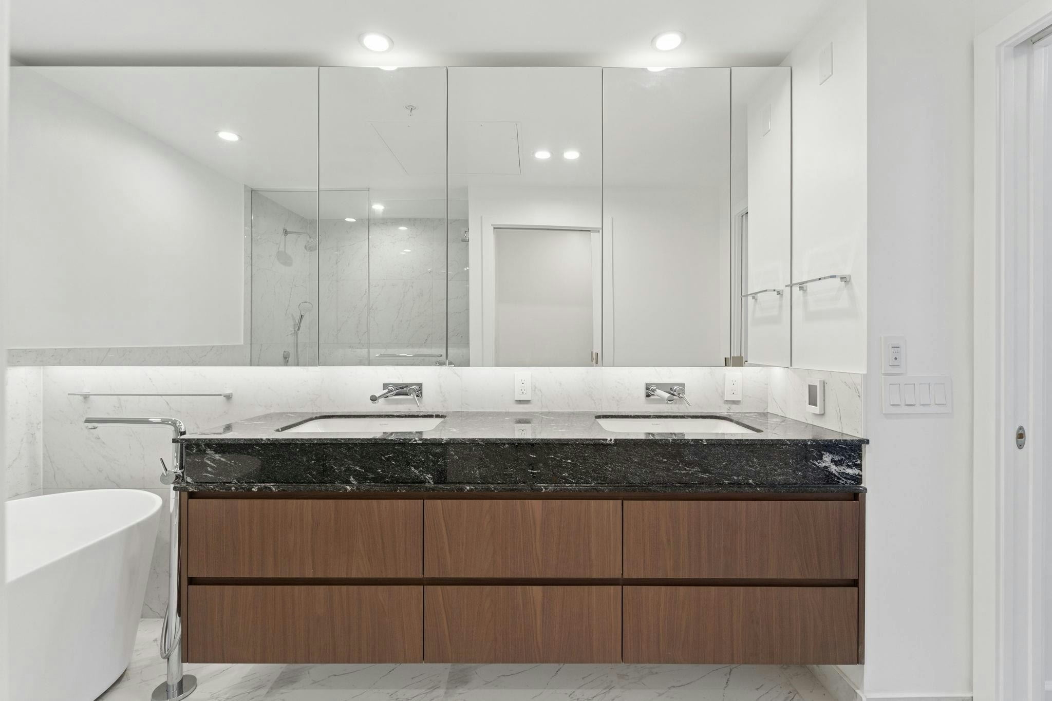 101-3668 W 10th Avenue, Vancouver, BC, V6R 0G4 - 23