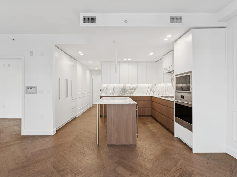 101-3668 W 10th Avenue, Vancouver, BC, V6R 0G4 - 11
