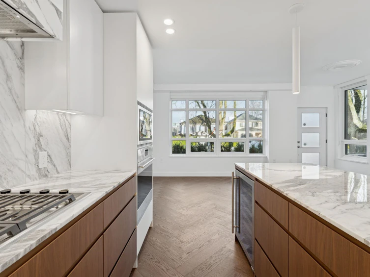 101-3668 W 10th Avenue, Vancouver, BC, V6R 0G4 - 7