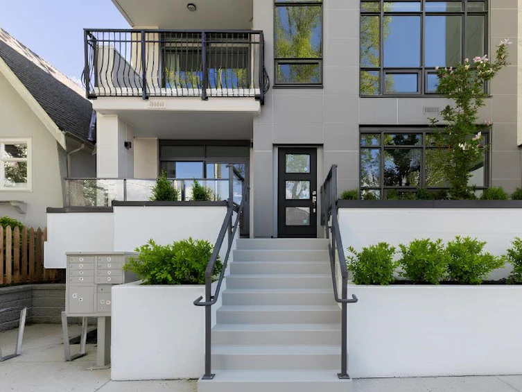 101-3668 W 10th Avenue, Vancouver, BC, V6R 0G4 - 35