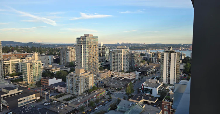 2202-128 W 15th Street, North Vancouver, BC, V7M 1R5 - 2