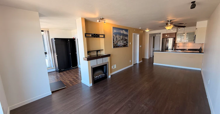 1 Renaissance Square, New Westminster, BC, V3M 0B6 - 14