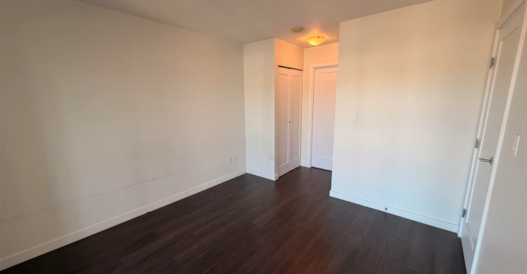 1 Renaissance Square, New Westminster, BC, V3M 0B6 - 11