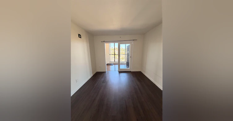 1 Renaissance Square, New Westminster, BC, V3M 0B6 - 16