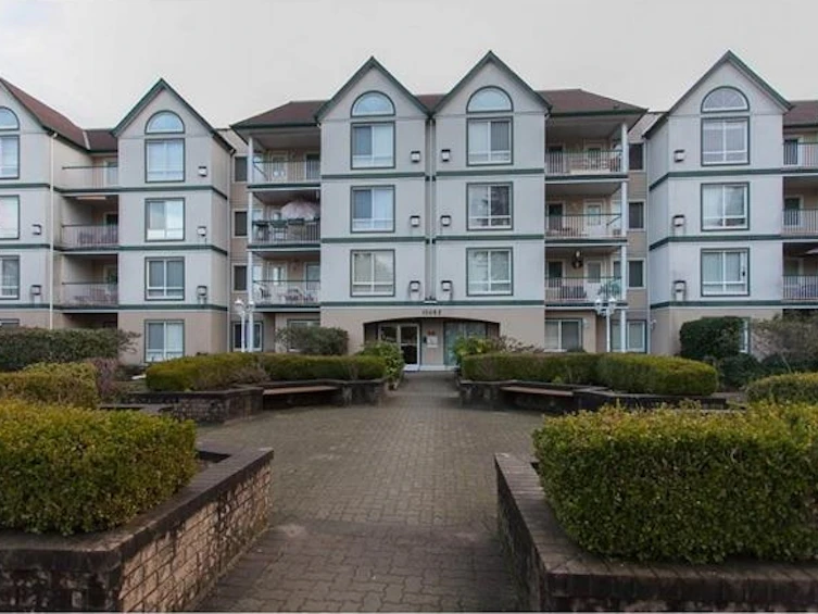 213-10082 132 Street, Surrey, BC, V3T 5V3