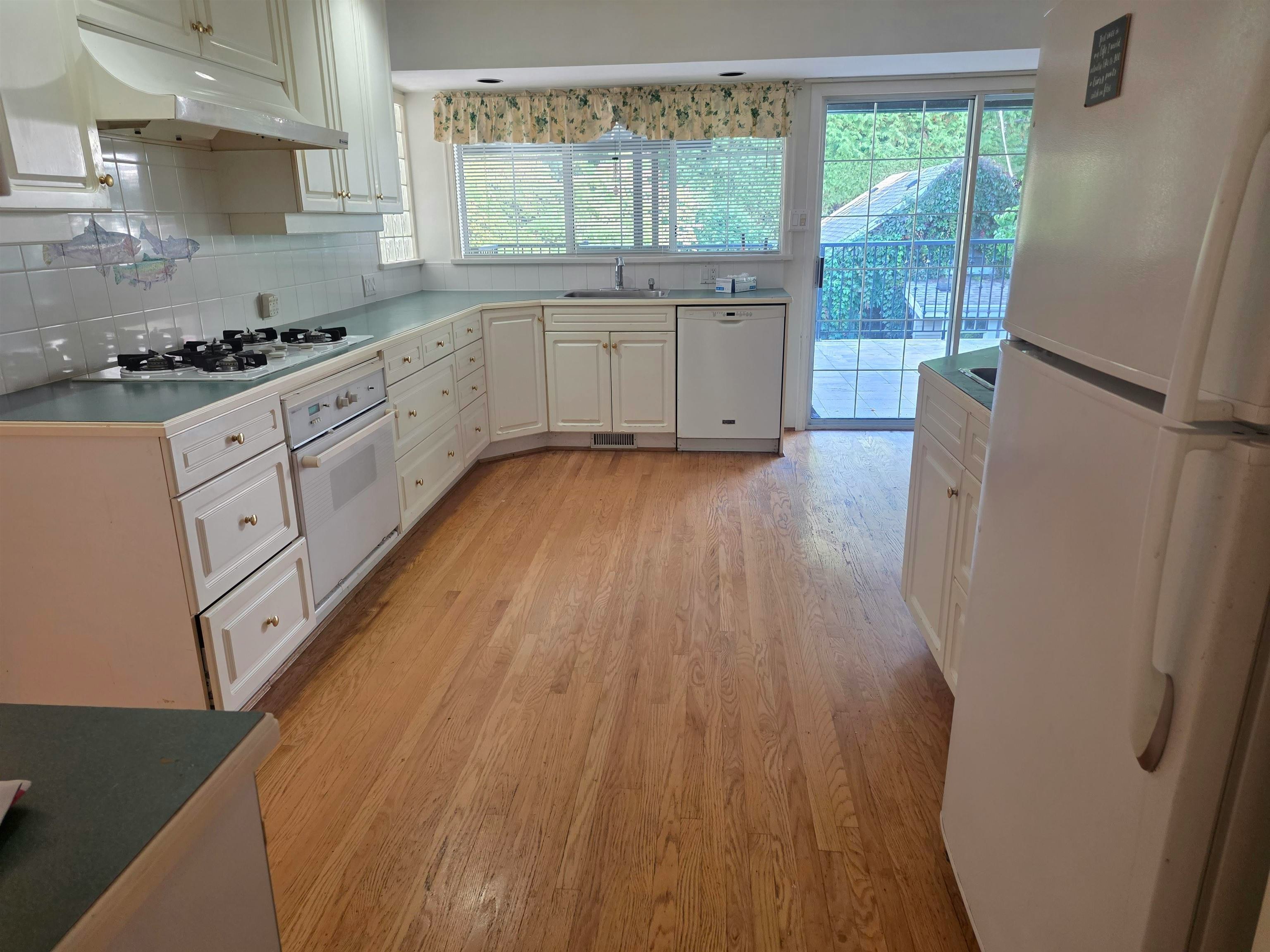 6049 Dunbar Street, Vancouver, BC, V6N 1W8 - 7