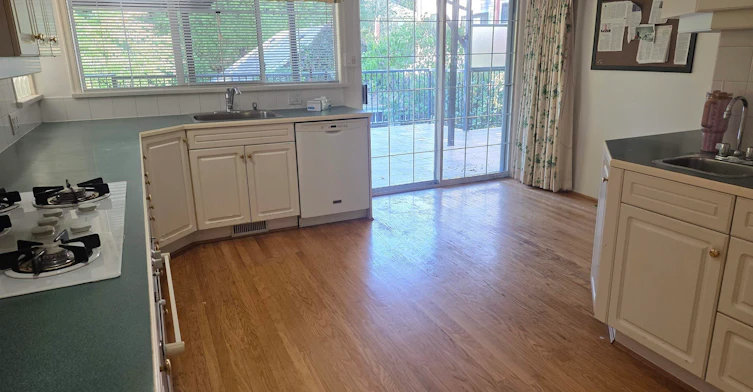 6049 Dunbar Street, Vancouver, BC, V6N 1W8 - 6