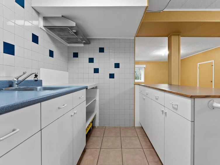 2621 Cambridge Street, Vancouver, BC, V5K 1L6 - 26