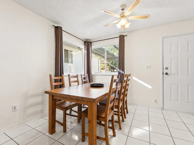 2621 Cambridge Street, Vancouver, BC, V5K 1L6 - 12