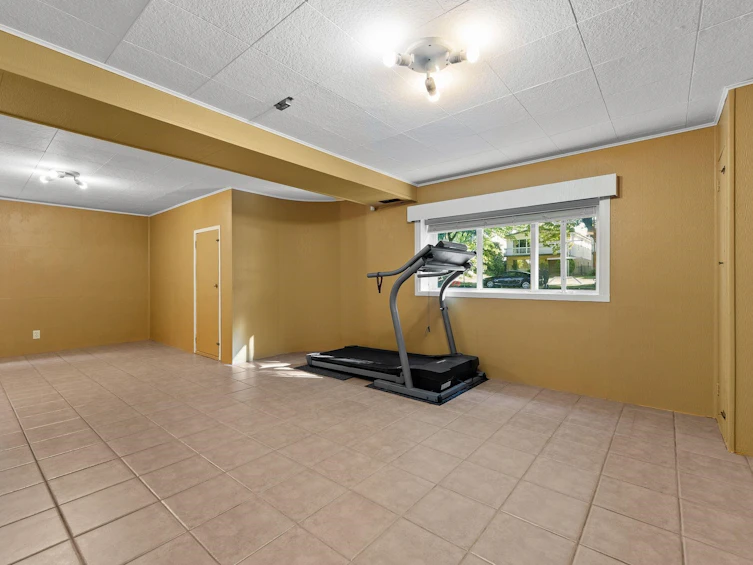 2621 Cambridge Street, Vancouver, BC, V5K 1L6 - 22
