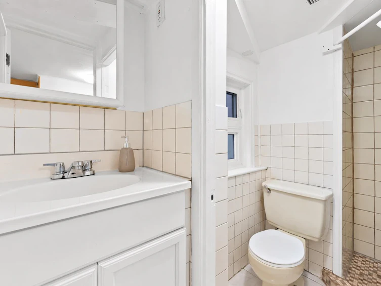 2621 Cambridge Street, Vancouver, BC, V5K 1L6 - 29