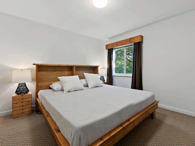 2621 Cambridge Street, Vancouver, BC, V5K 1L6 - 16