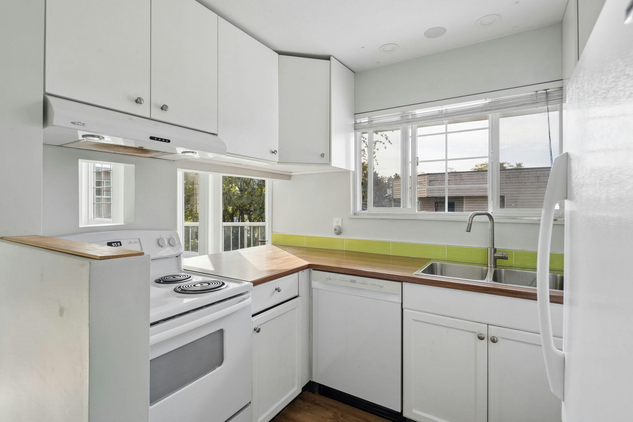 304-8772 SW Marine Drive, Vancouver, BC, V6P 6A4 - 10