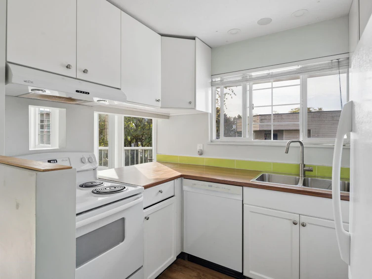 304-8772 SW Marine Drive, Vancouver, BC, V6P 6A4 - 10