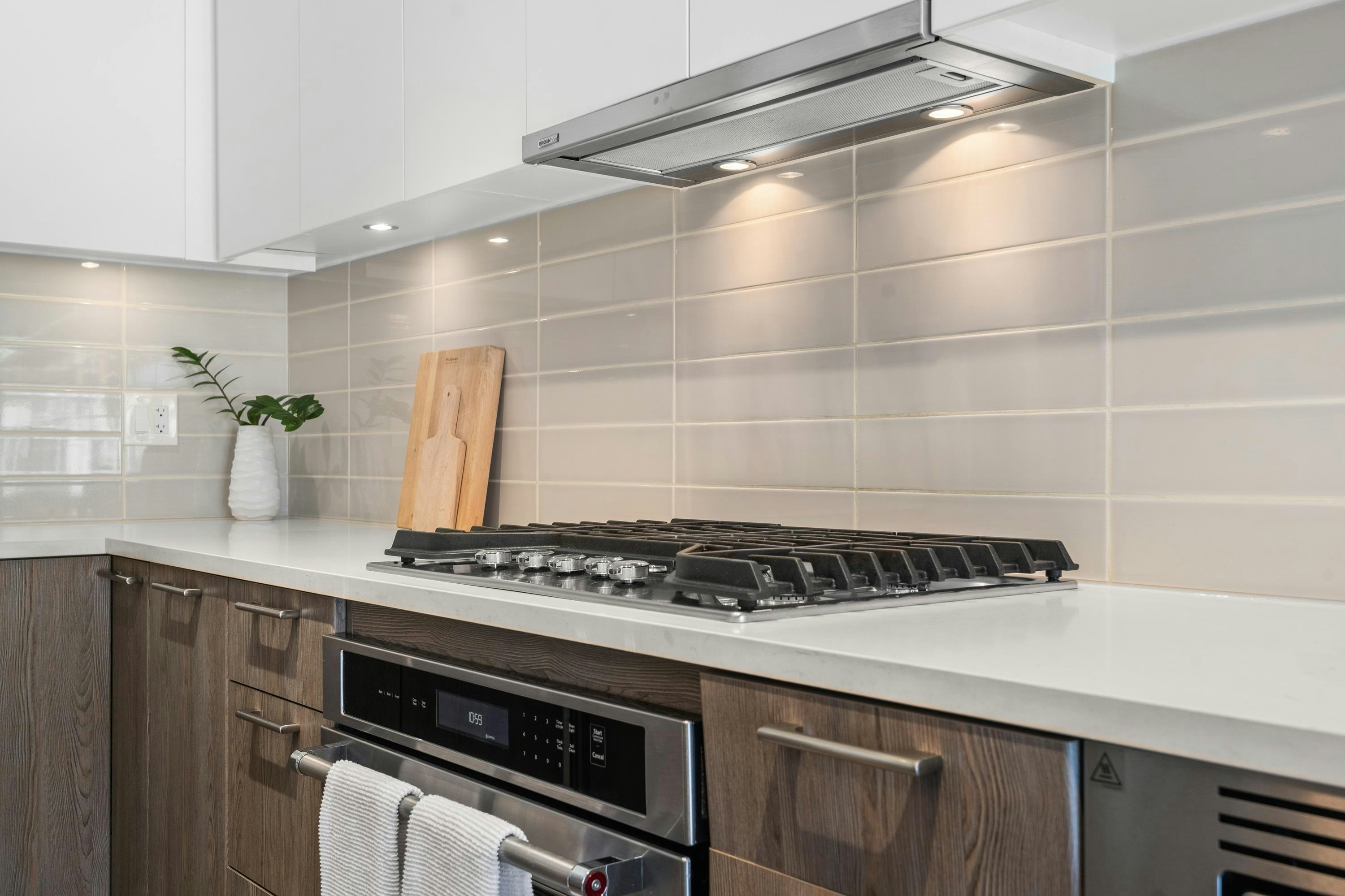 205-615 E 3rd Street, North Vancouver, BC, V7L 0G3 - 6