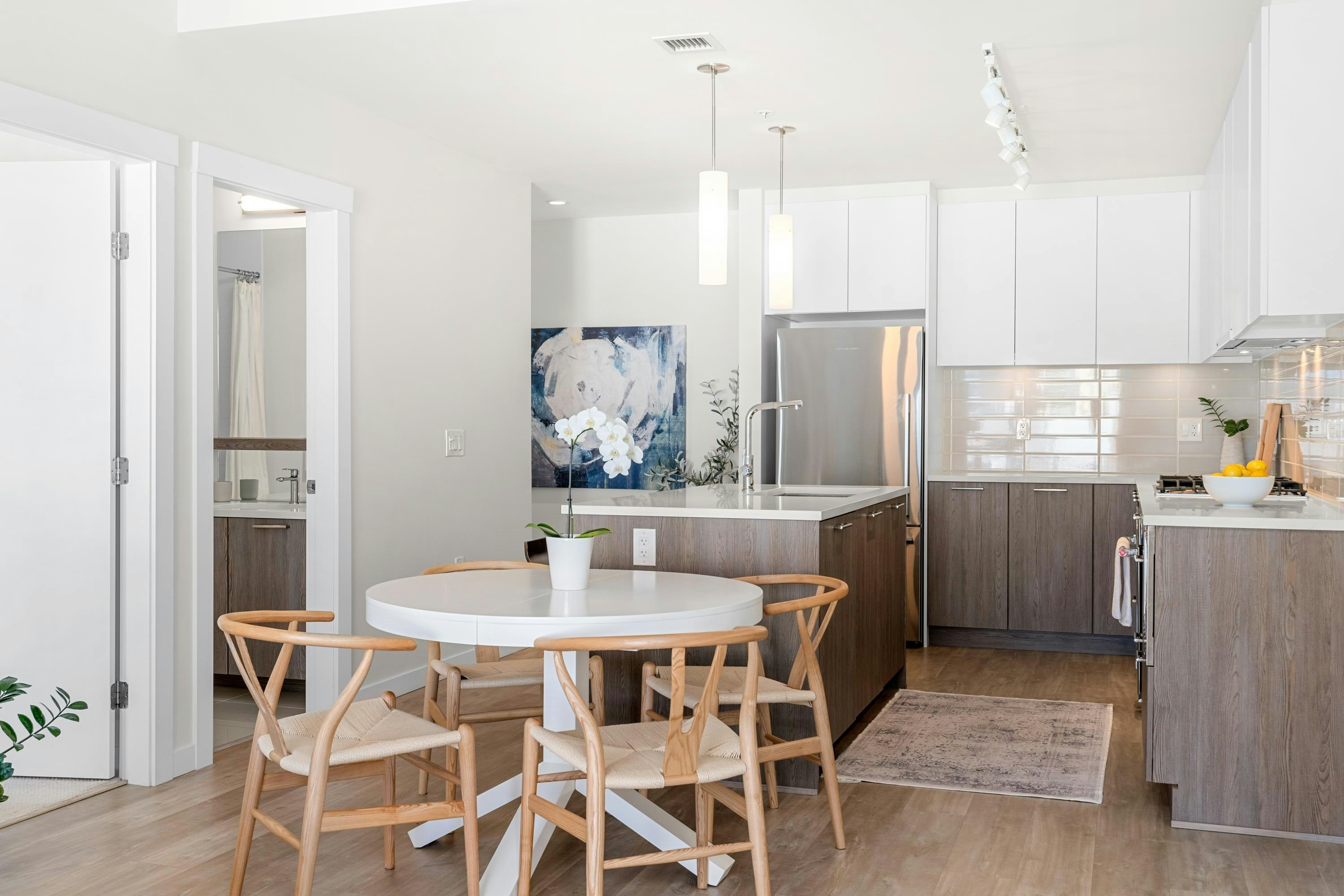 205-615 E 3rd Street, North Vancouver, BC, V7L 0G3