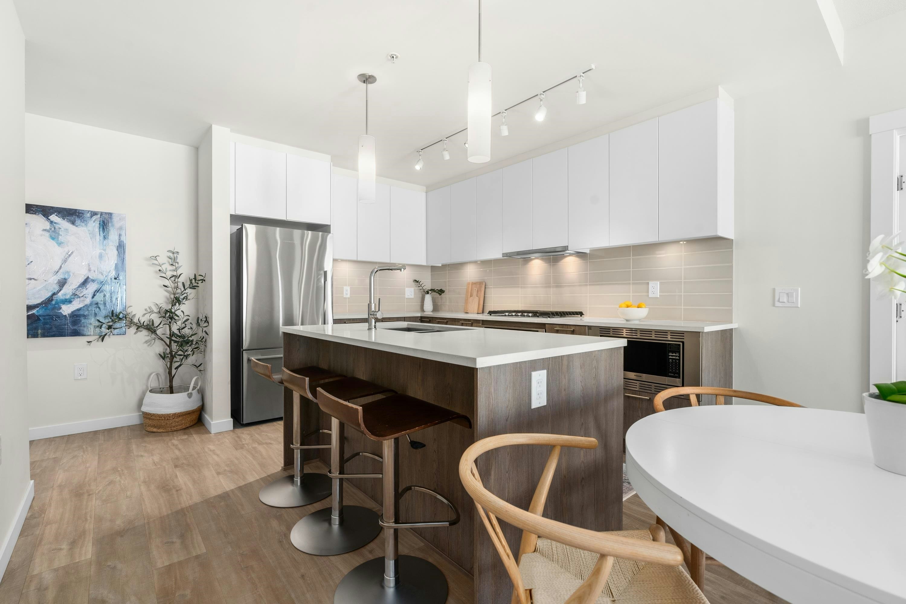 205-615 E 3rd Street, North Vancouver, BC, V7L 0G3 - 10