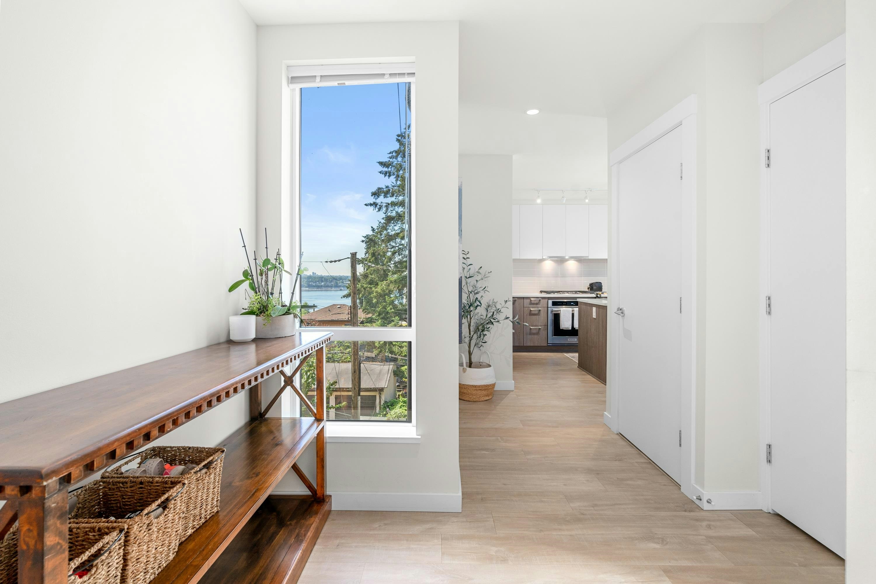 205-615 E 3rd Street, North Vancouver, BC, V7L 0G3 - 2