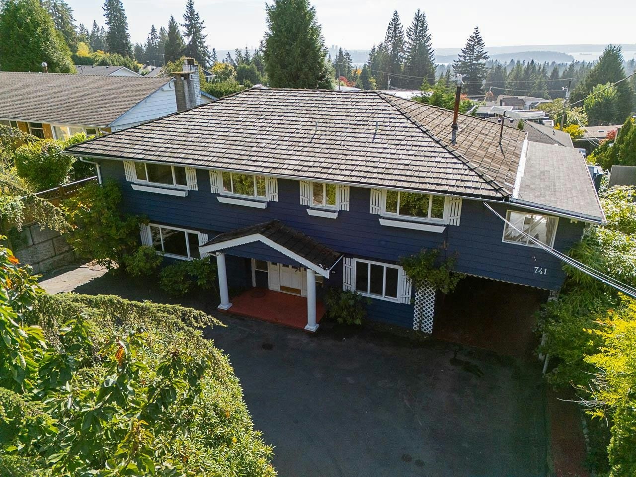 741 Montroyal Boulevard, North Vancouver, BC, V7R 2G4