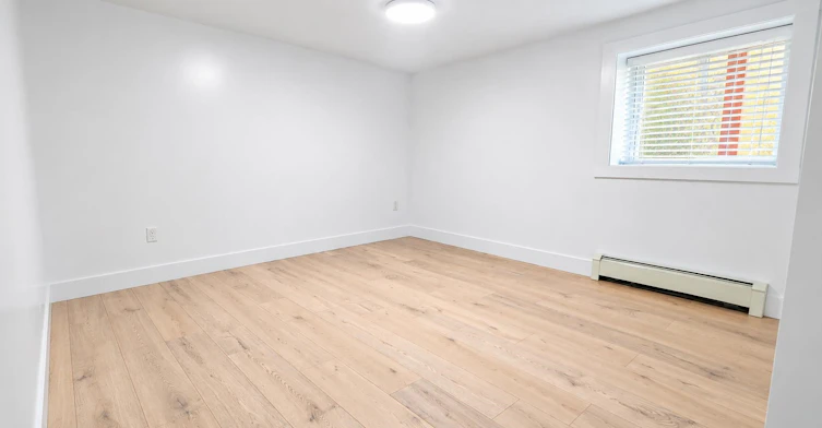 658 E 65th Avenue, Vancouver, BC, V5X 2P8 - 4