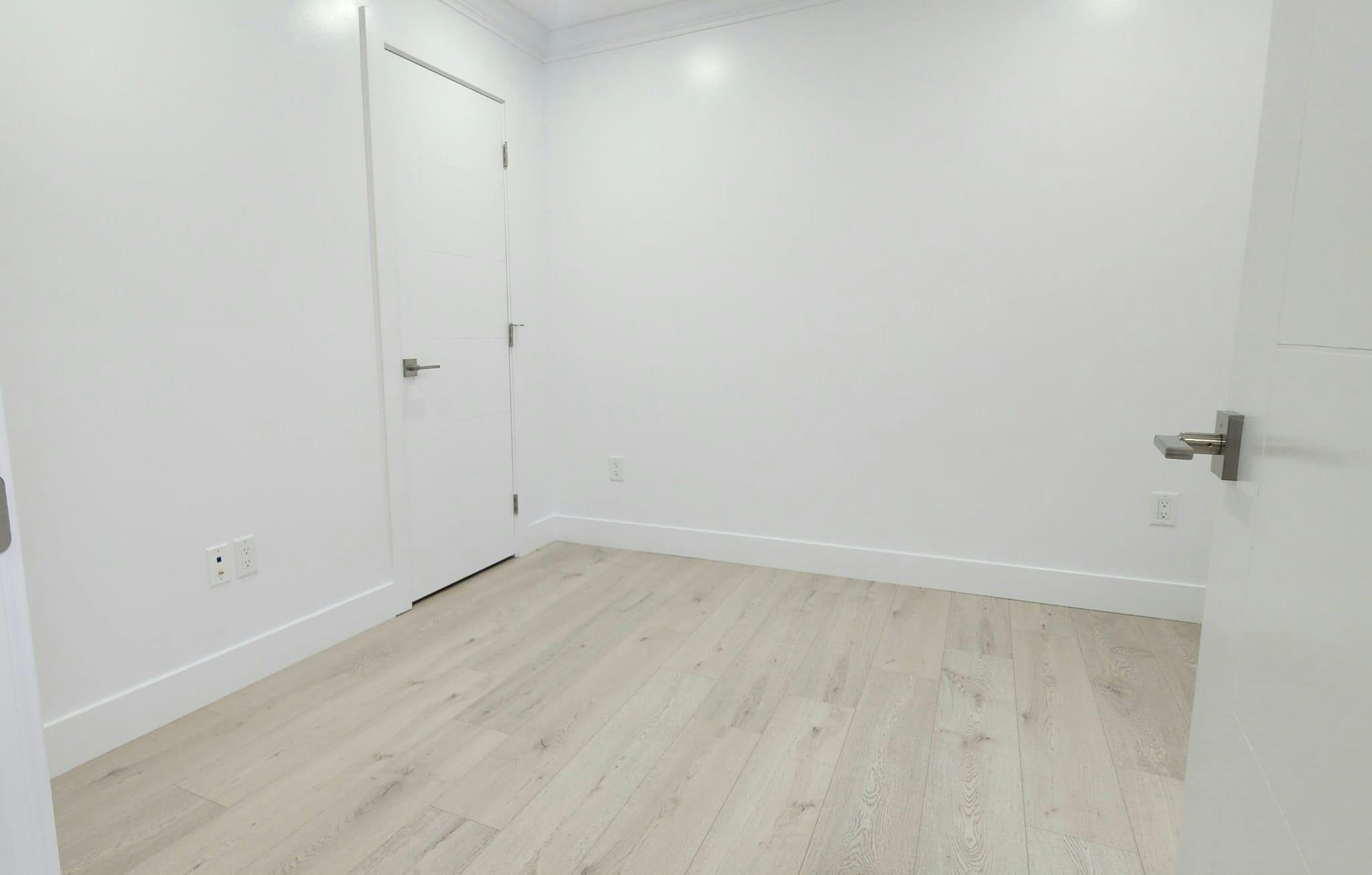658 E 65th Avenue, Vancouver, BC, V5X 2P8 - 6