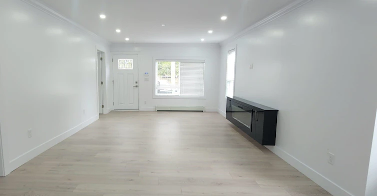 658 E 65th Avenue, Vancouver, BC, V5X 2P8 - 2