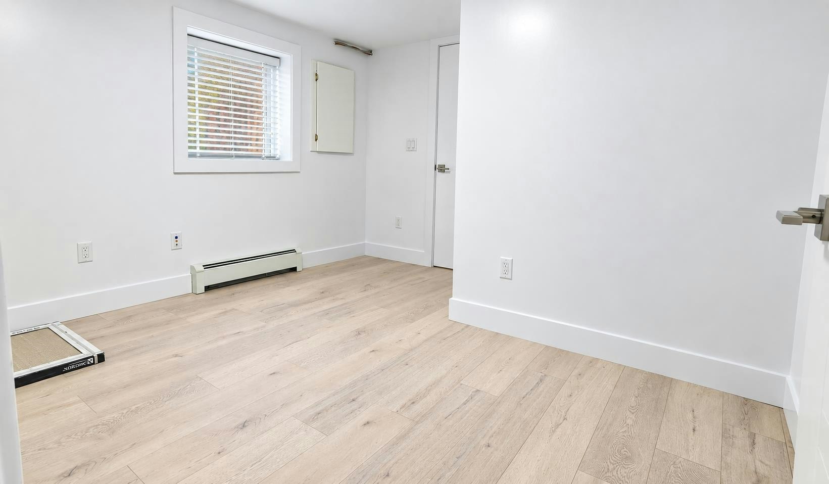 658 E 65th Avenue, Vancouver, BC, V5X 2P8 - 10