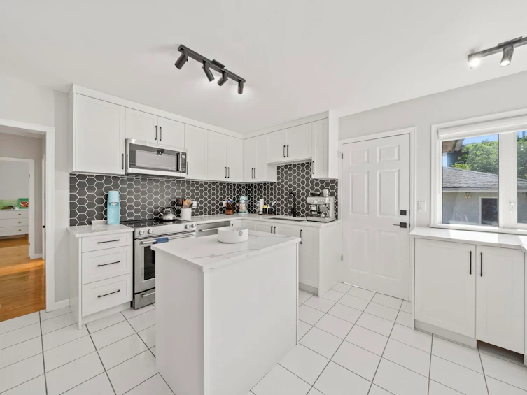 2510 Camrose Drive, Burnaby, BC, V5A 2Y5 - 17