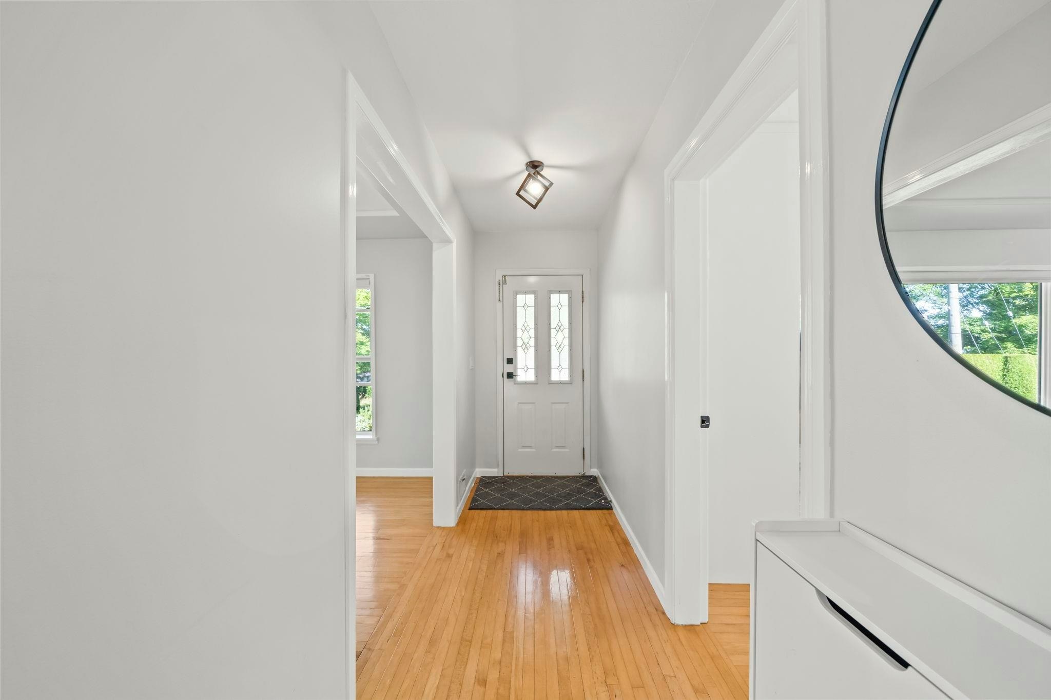 2510 Camrose Drive, Burnaby, BC, V5A 2Y5 - 10