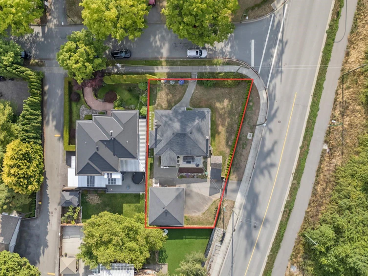 2510 Camrose Drive, Burnaby, BC, V5A 2Y5 - 2